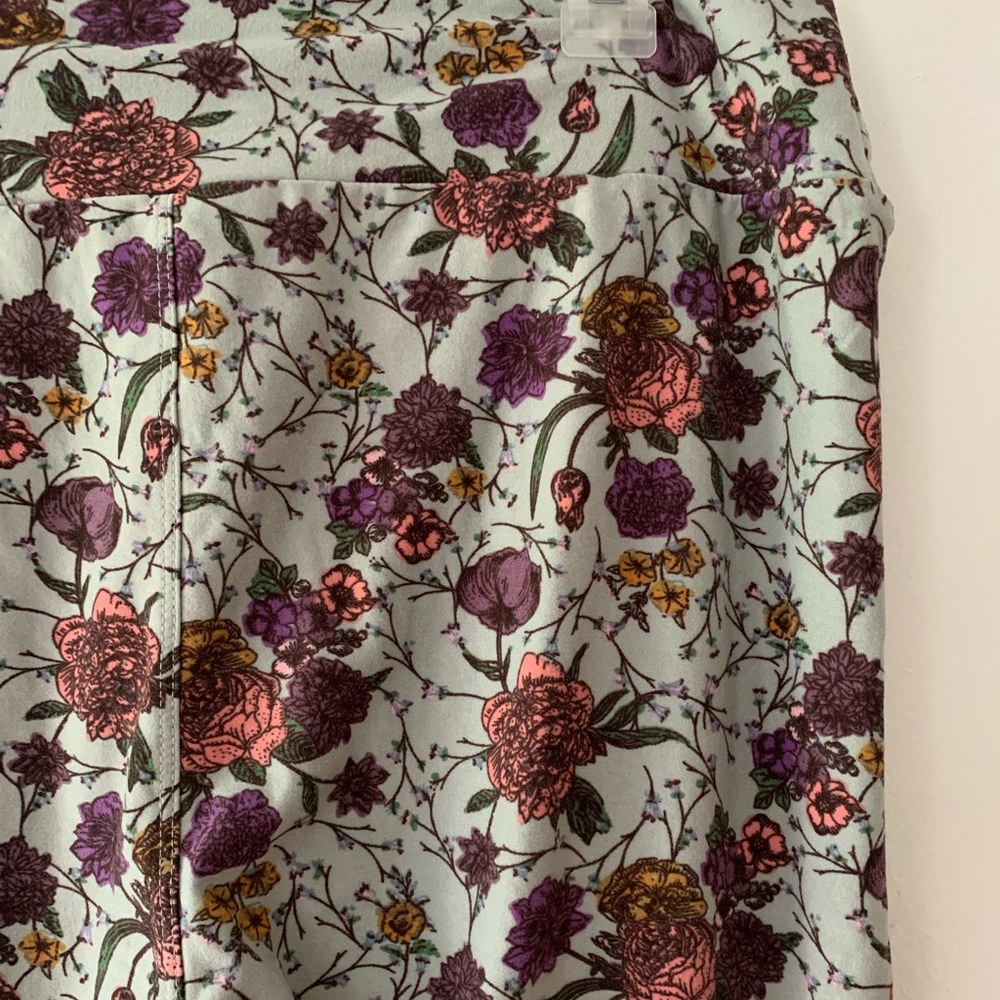SALE!! LulaRoe Floral leggings